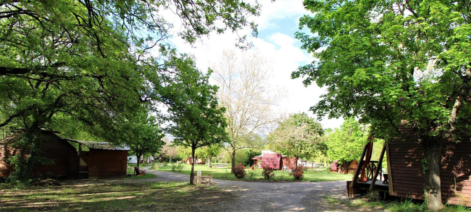 Habitat Createur - Hebergements Insolites Au Camping Municipal "Les Ecureuils" Recoubeau-Jansac Exteriér fotografie